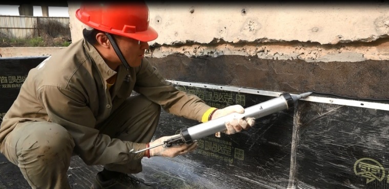 涂料 卷材"热粘法施工工艺